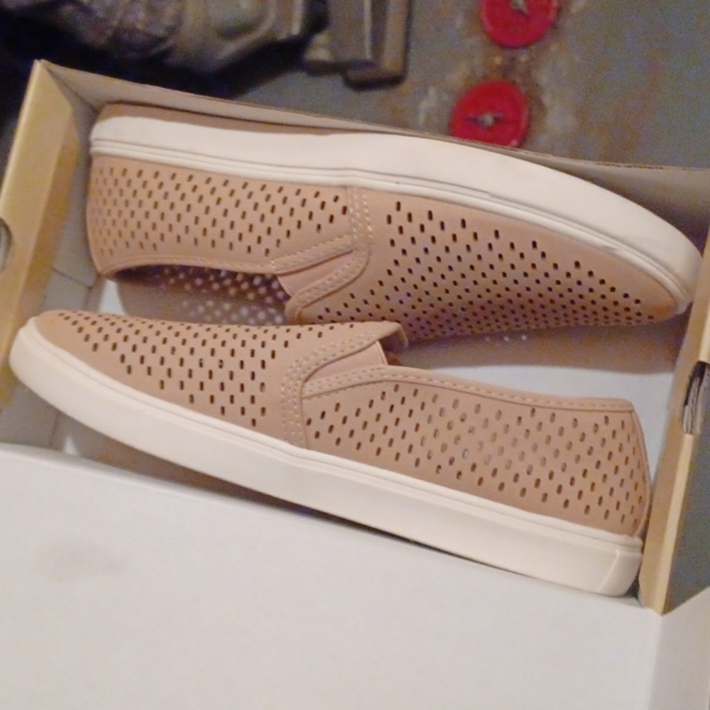 Amore by Mia sneakers